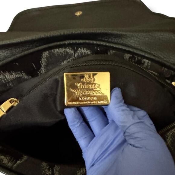 Vivienne Westwood Black Saddle Shoulder Bag - Picture 7 of 7